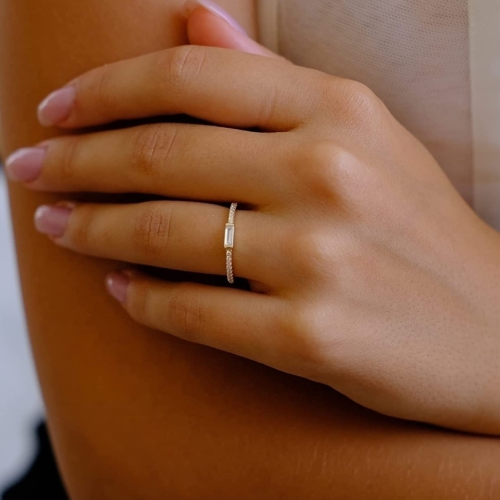 Dainty Baguette Cut Diamond Ring 925